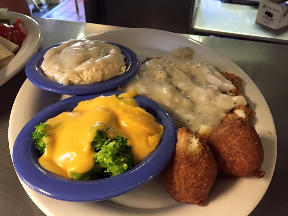 Darrell S Seafood Restaurant Manteo Outer Banks Nc Darrell S Seafood Restaurant Manteo Photo